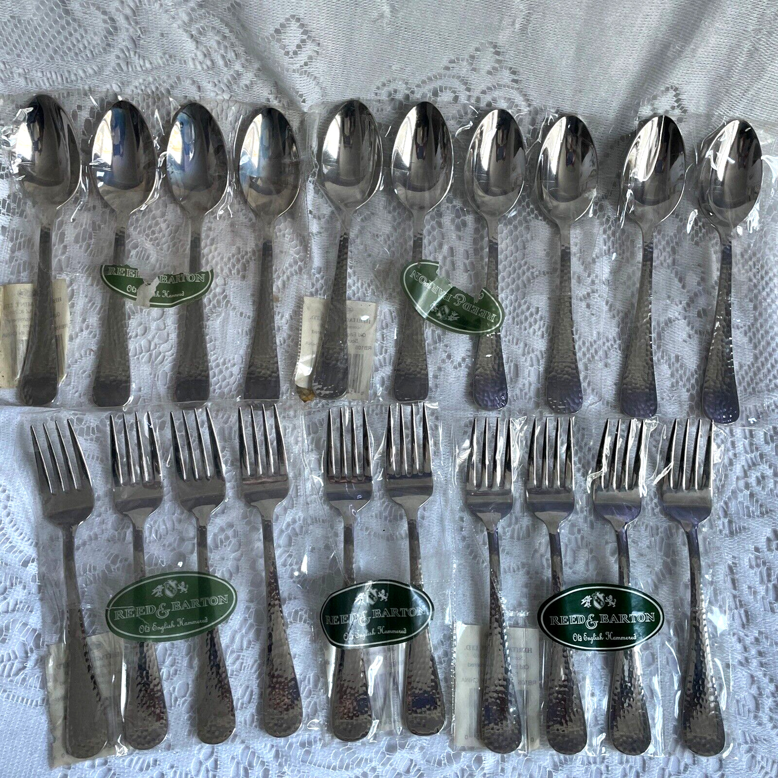 OLD ENGLISH HAMMERED REED & BARTON SERVICE FOR 10/50 pcs. FLATWARE SET NEW