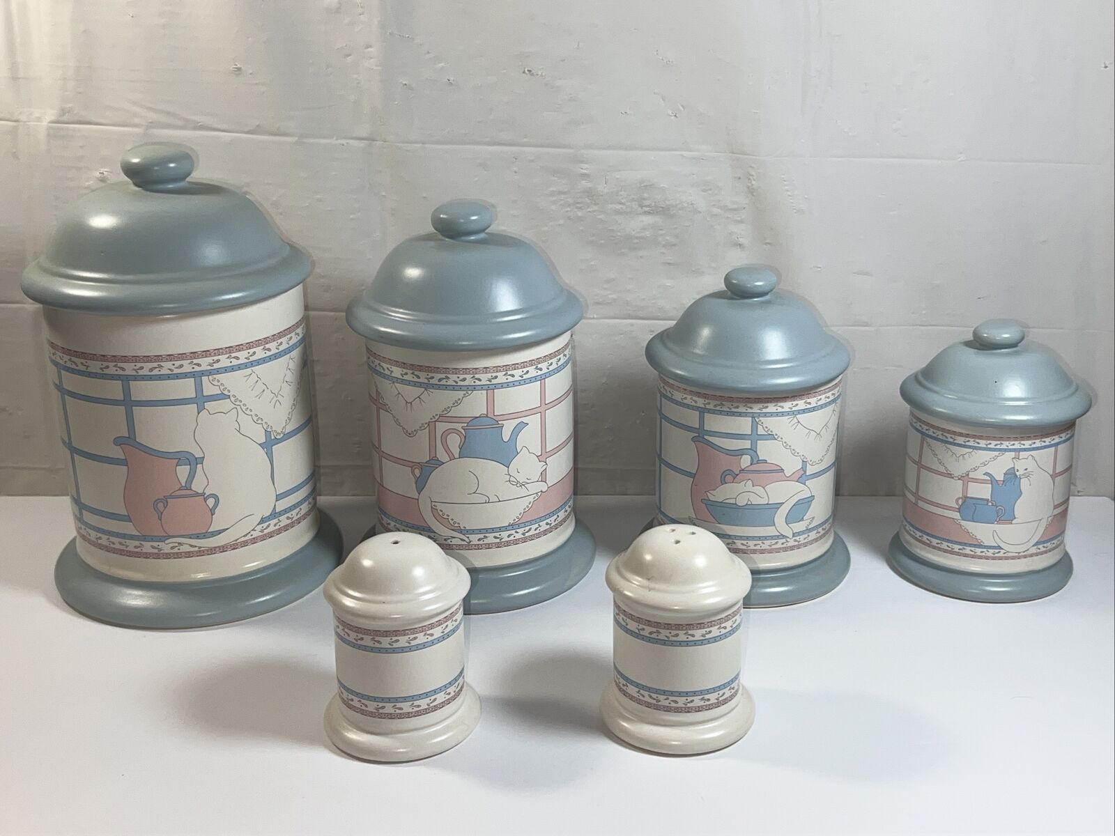 Set of 4 Vintage HOL Ceramic Kitty Cat Kitchen Canisters & Shakers 1989