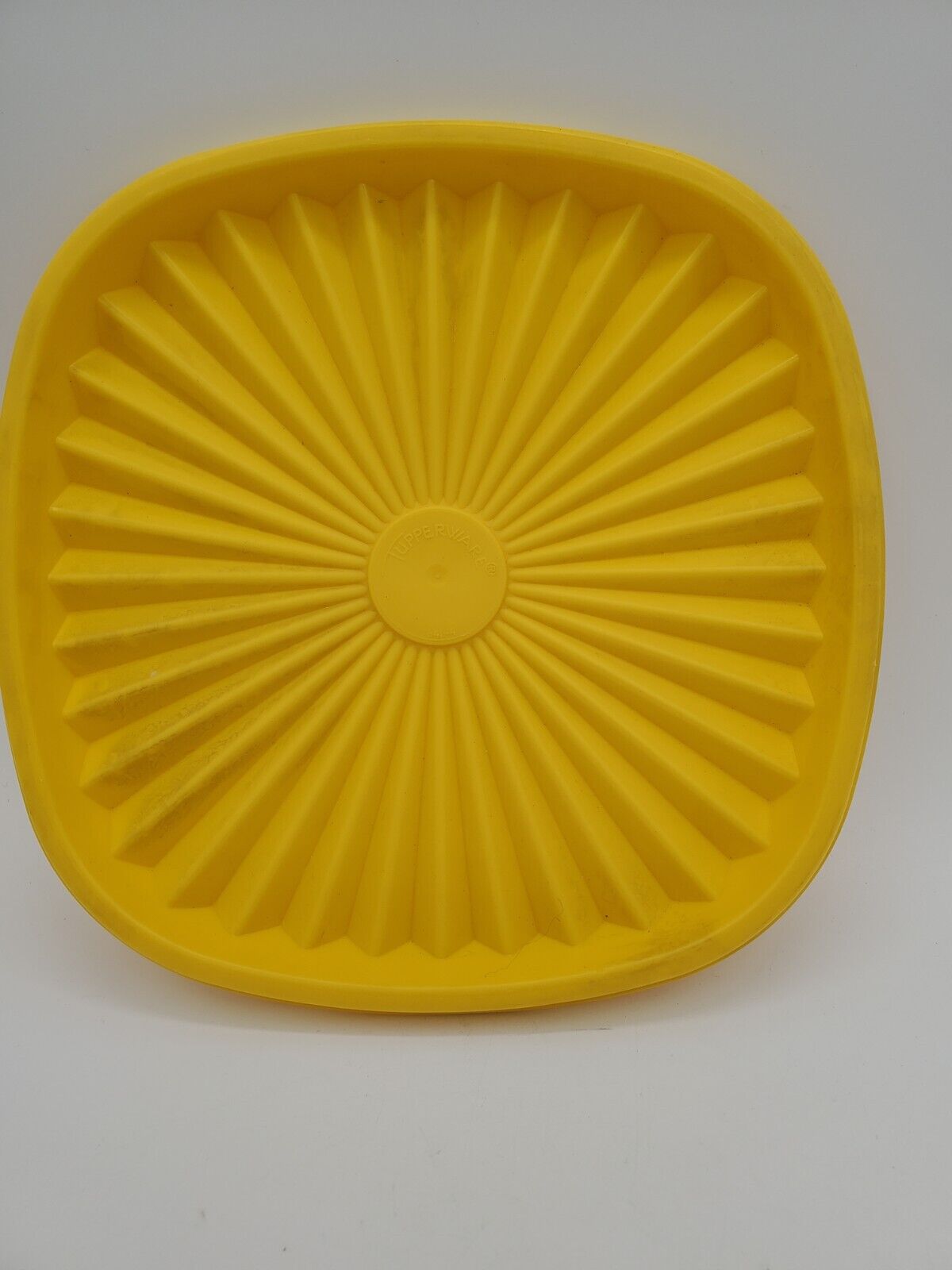 Vintage Tupperware Lid 841-4 MCM Yellow 6.5 Inch Diameter - (LID ONLY)
