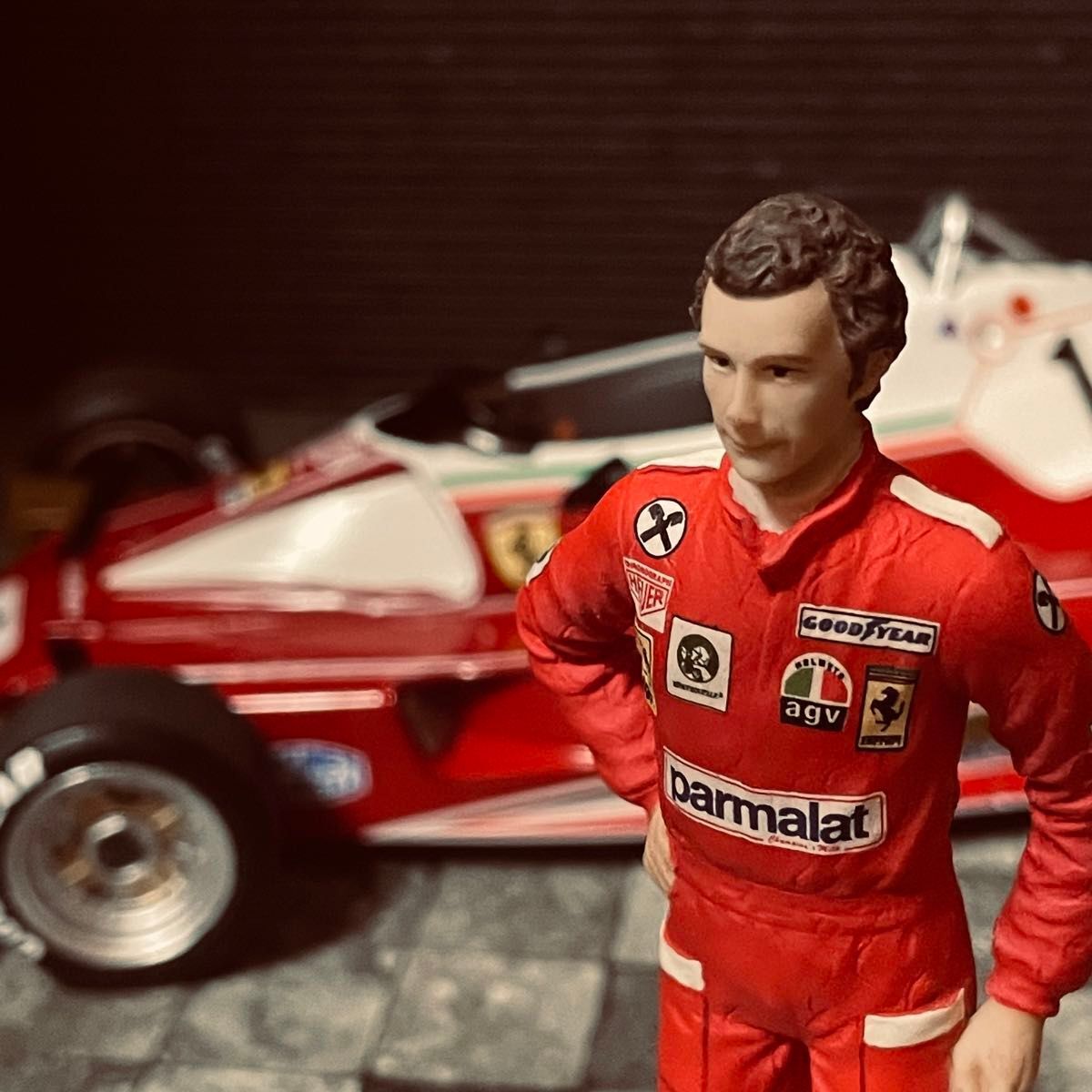 1 18 Mattel Elite Ferrari 312T2 with Lauda Figure