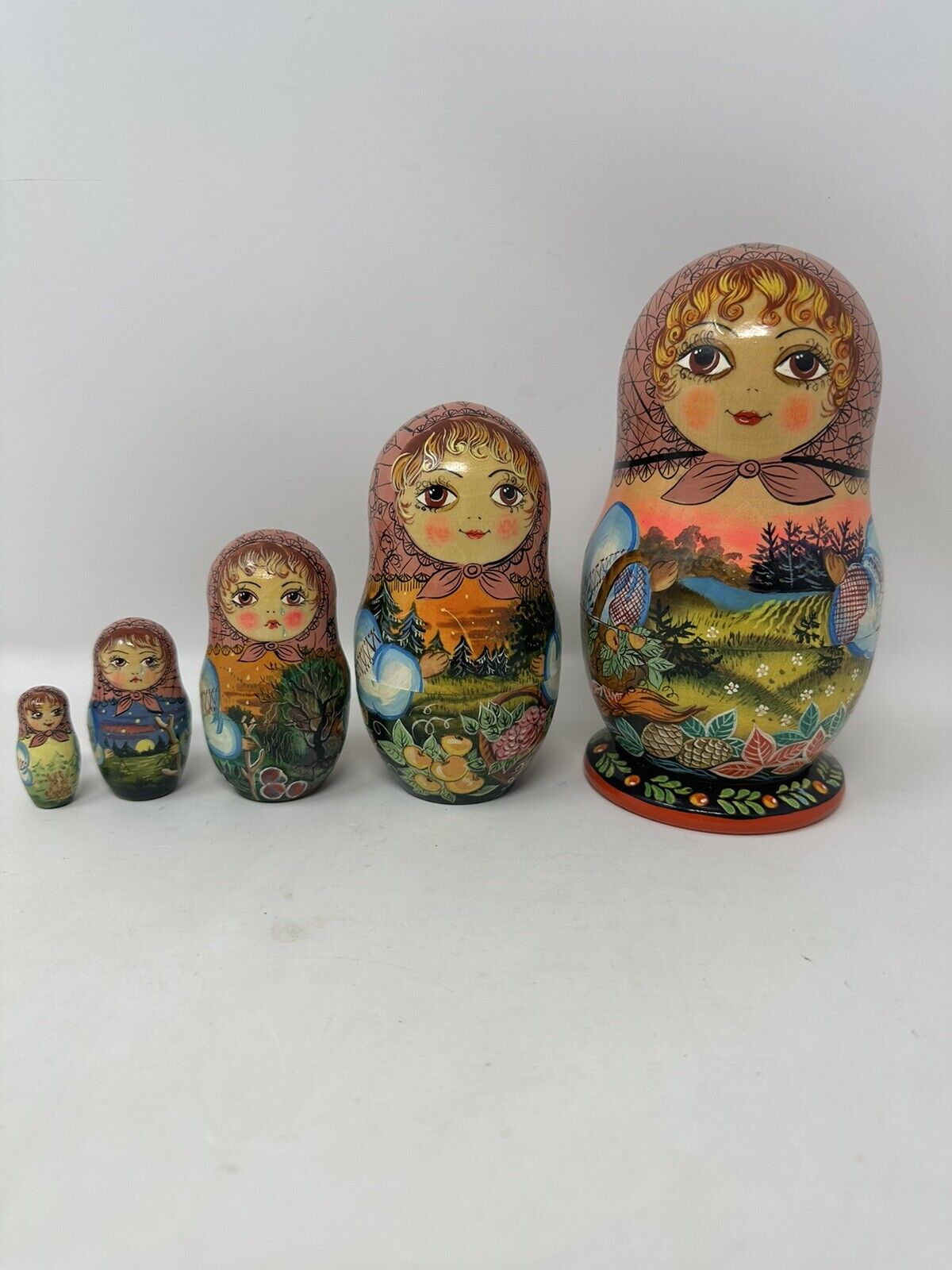 Vintage Russian Nesting Dolls Five Piece Artist Signed Painted Stunning 7