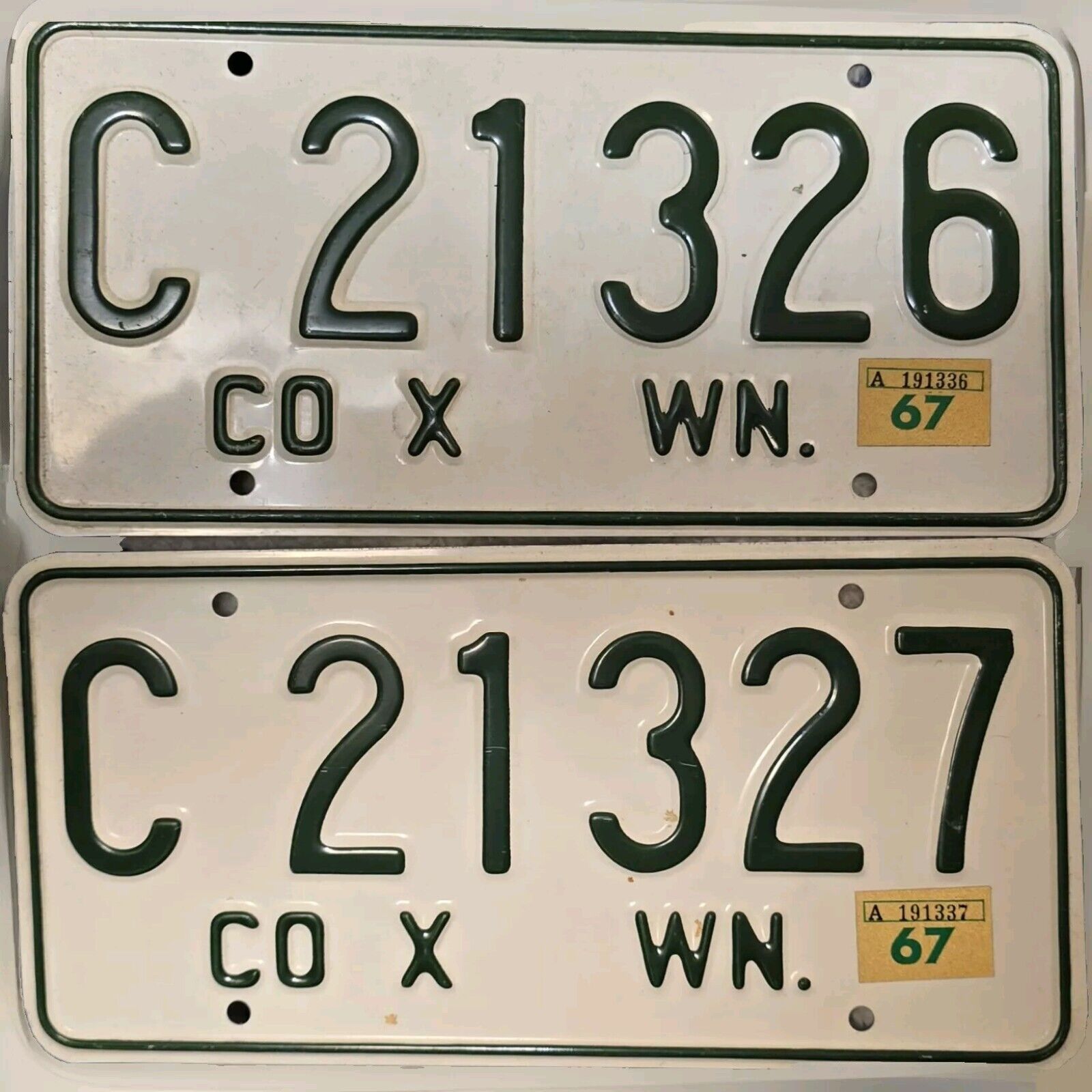 Vintage 1967 Washington License Plate Pair CONSECUTIVE NUMBERS Origina Paint 