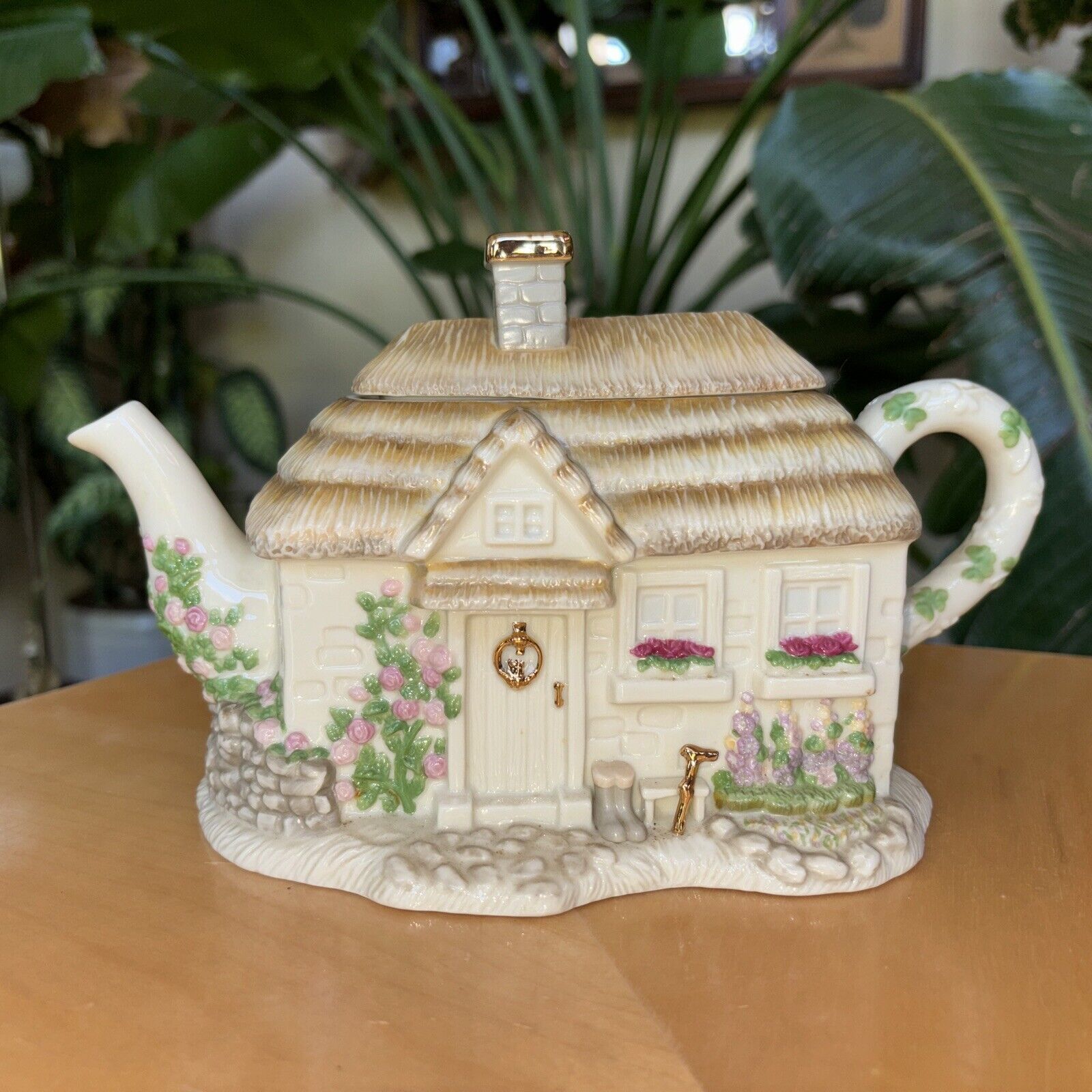 LENOX 2002 Irish Blessing Teapot Gold Porcelain Retired Limited Excellent