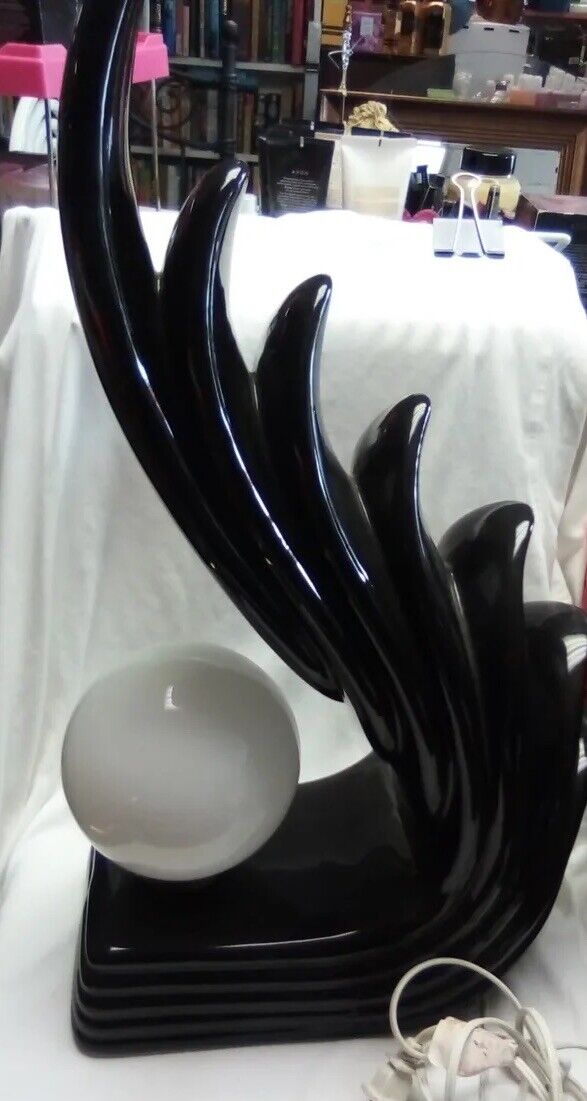 Vintage Rare Black Art Deco Tail Fin Design Ceramic Lamp w/ White Globe Working