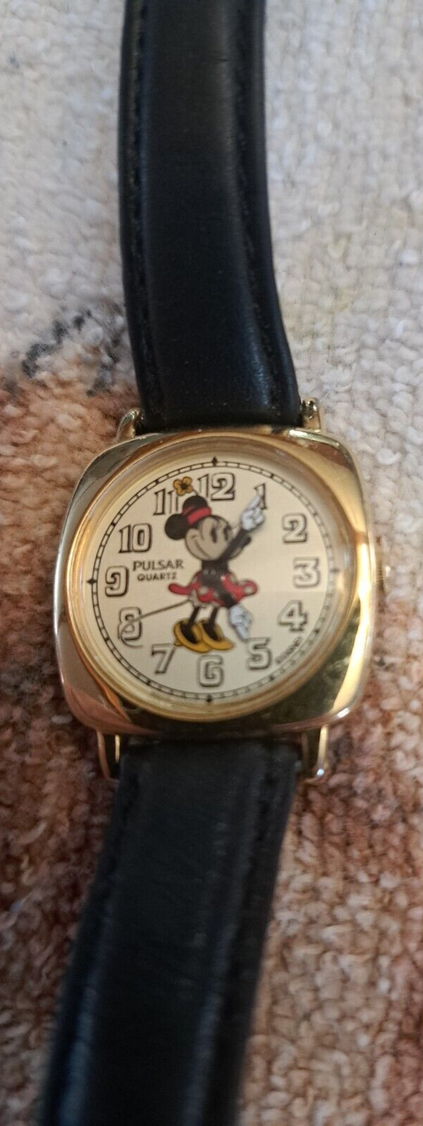 Vintage Pulsar Quartz Minnie Mouse Watch V810-4210 R2 (Mov't Japan)