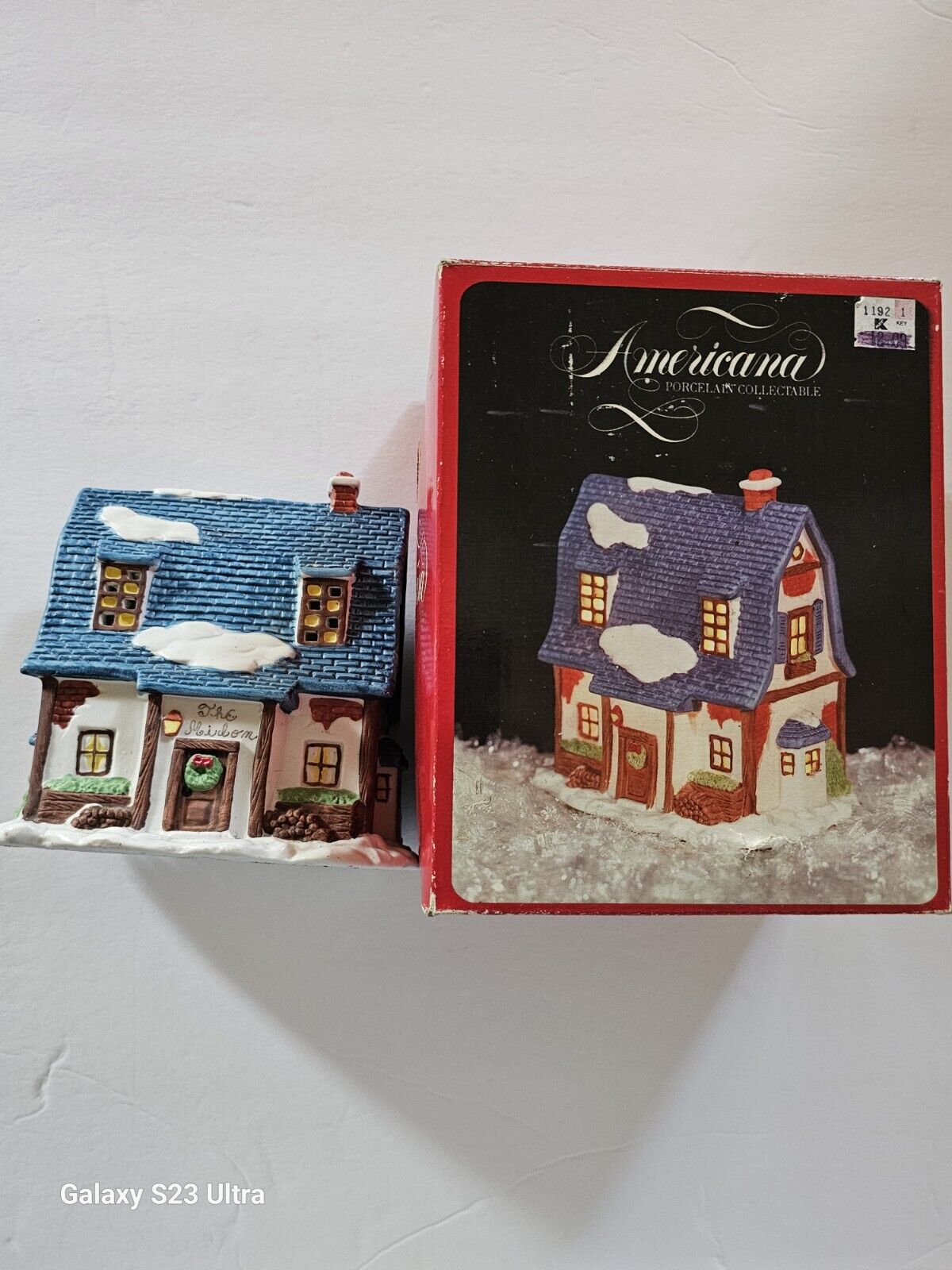 Vintage Americana Porcelain Lighted Christmas Cottage Collectable w/Box