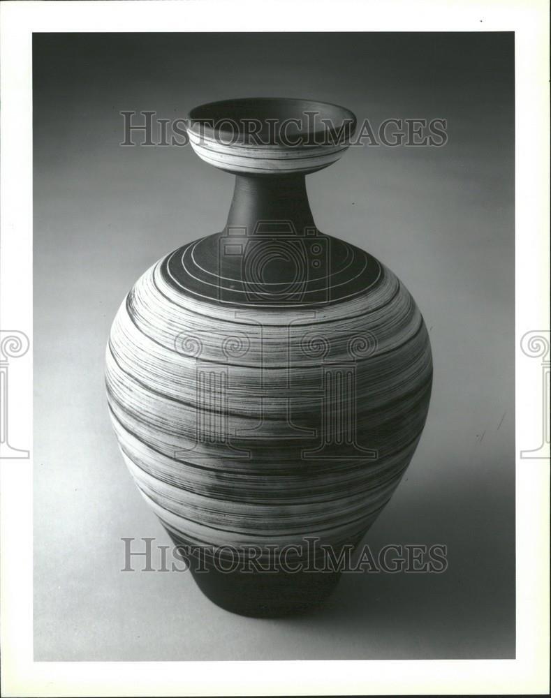 1990 Press Photo John Foster's pots - DFPC33243