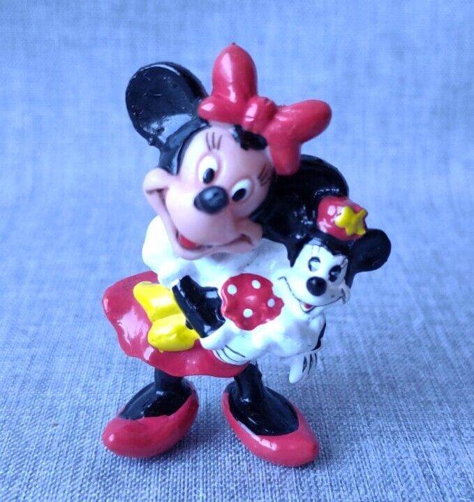 VINTAGE DISNEY Minnie Mouse Figure Hugs Doll 2.25\
