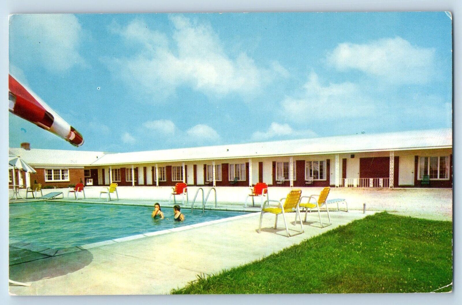 Ames Iowa Postcard New Englander Motel Western Exterior Pool View c1961 Vintage
