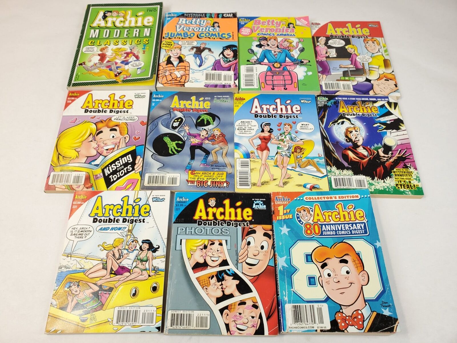 Lot Of 11 Modern Classics & Betty And Double Digest Magazine Archie Comic Books