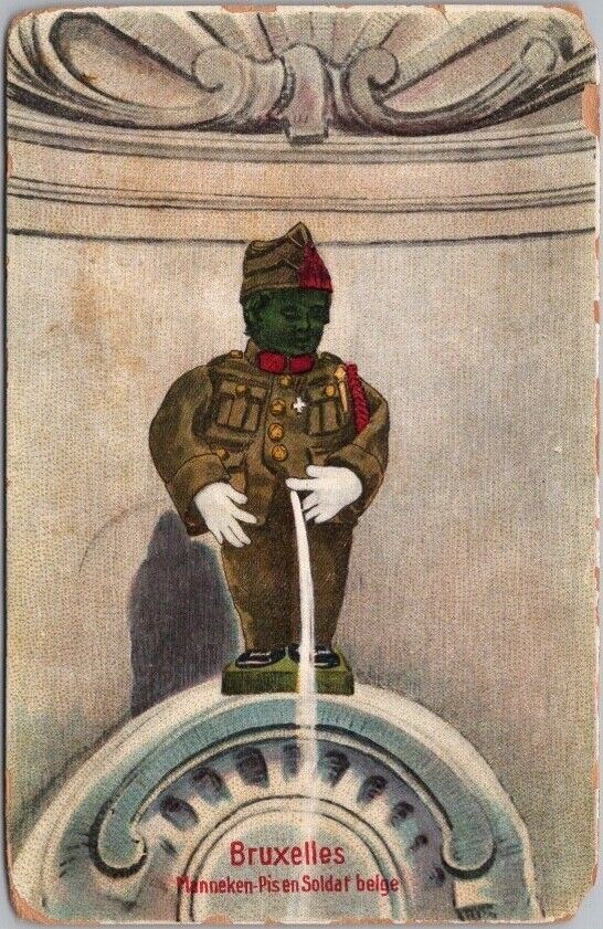 c1910s BRUSSELS Belgium MANNEKEN PIS Postcard Statue / Belgian Soldiers' Uniform