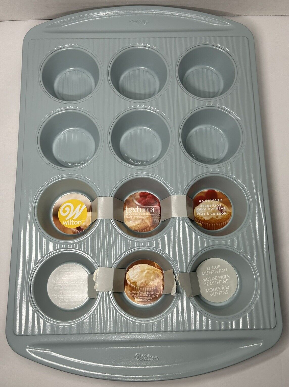 Wilton Texturra Performance Non-Stick 12 Cup Muffin Pan Teal Blue NEW