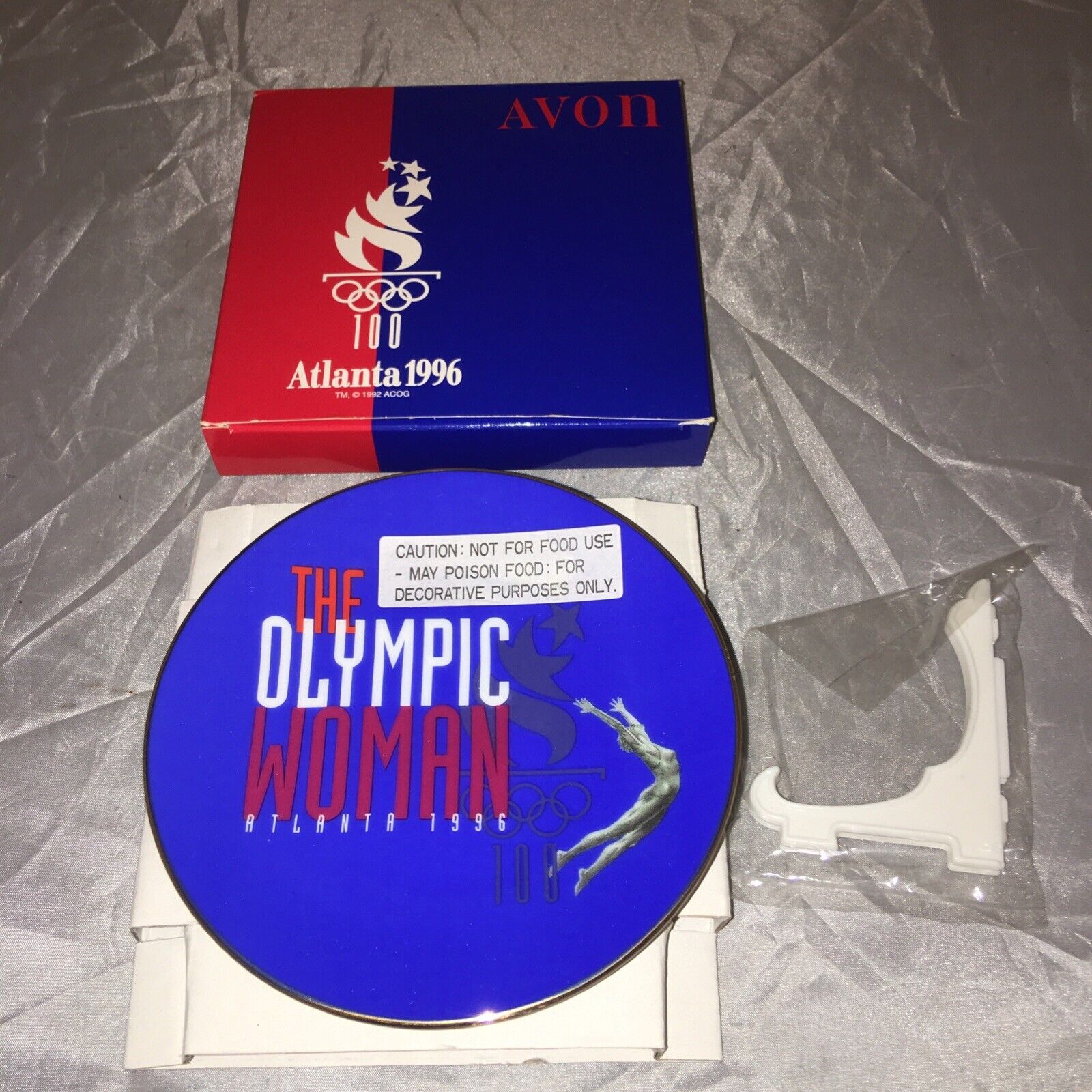Avon Atlanta 1996 The Olympic Women Commemorative Plate D14