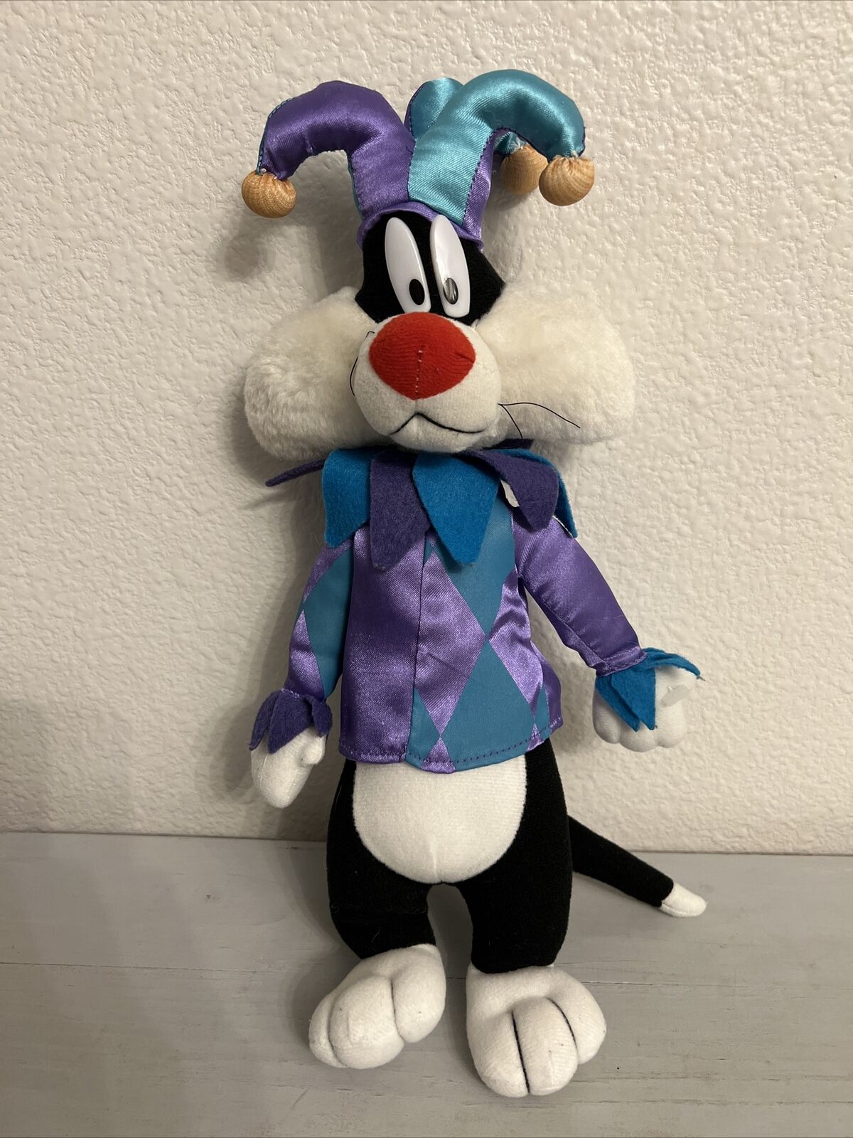 LOONEY TUNES SYLVESTER THE CAT VINTAGE 1997 STUFFED PLUSH TOY (PRE-OWNED)