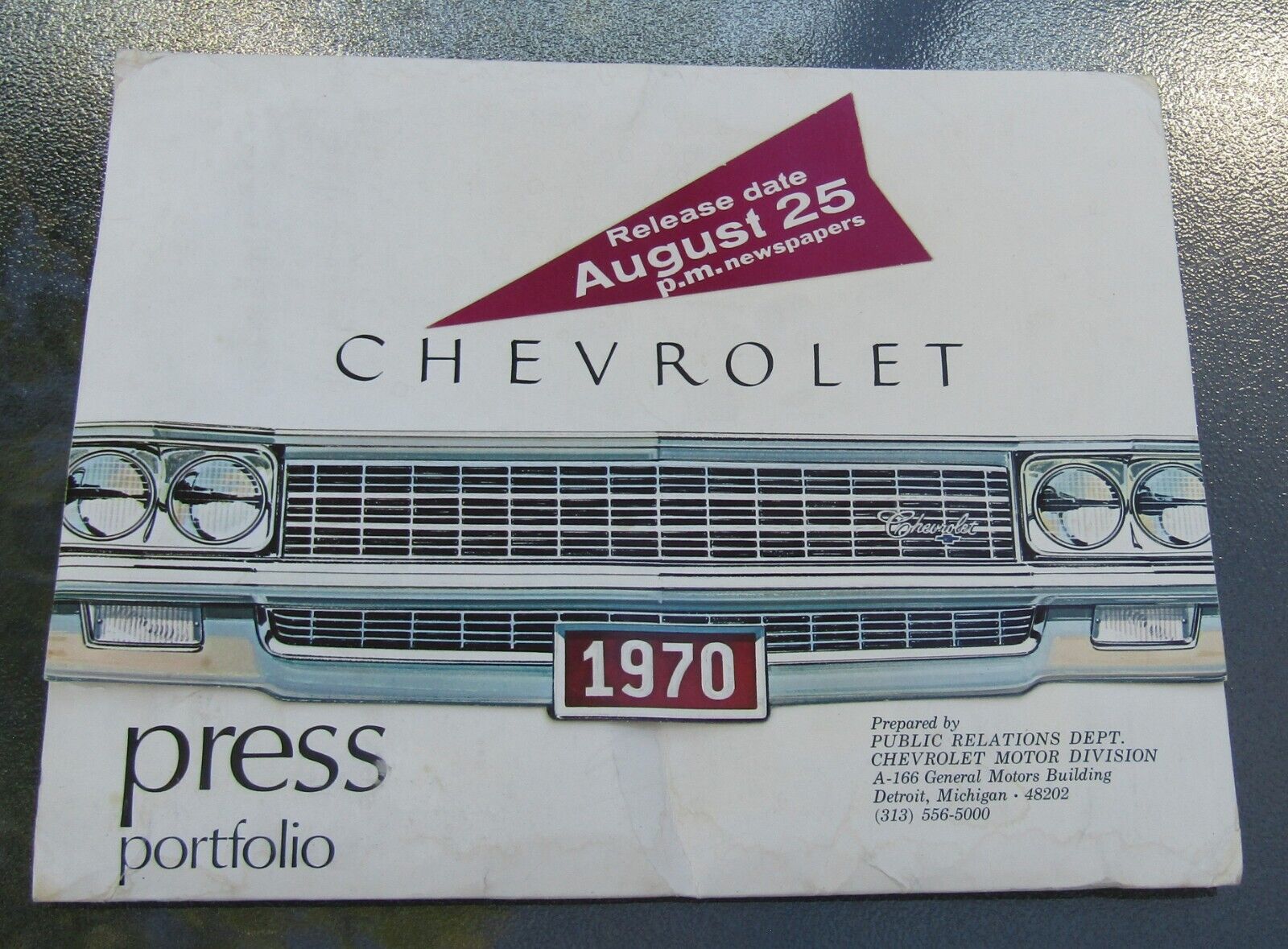 1970 Chevrolet Press Portfolio Introducing The New And Distinctive MONTE CARLO
