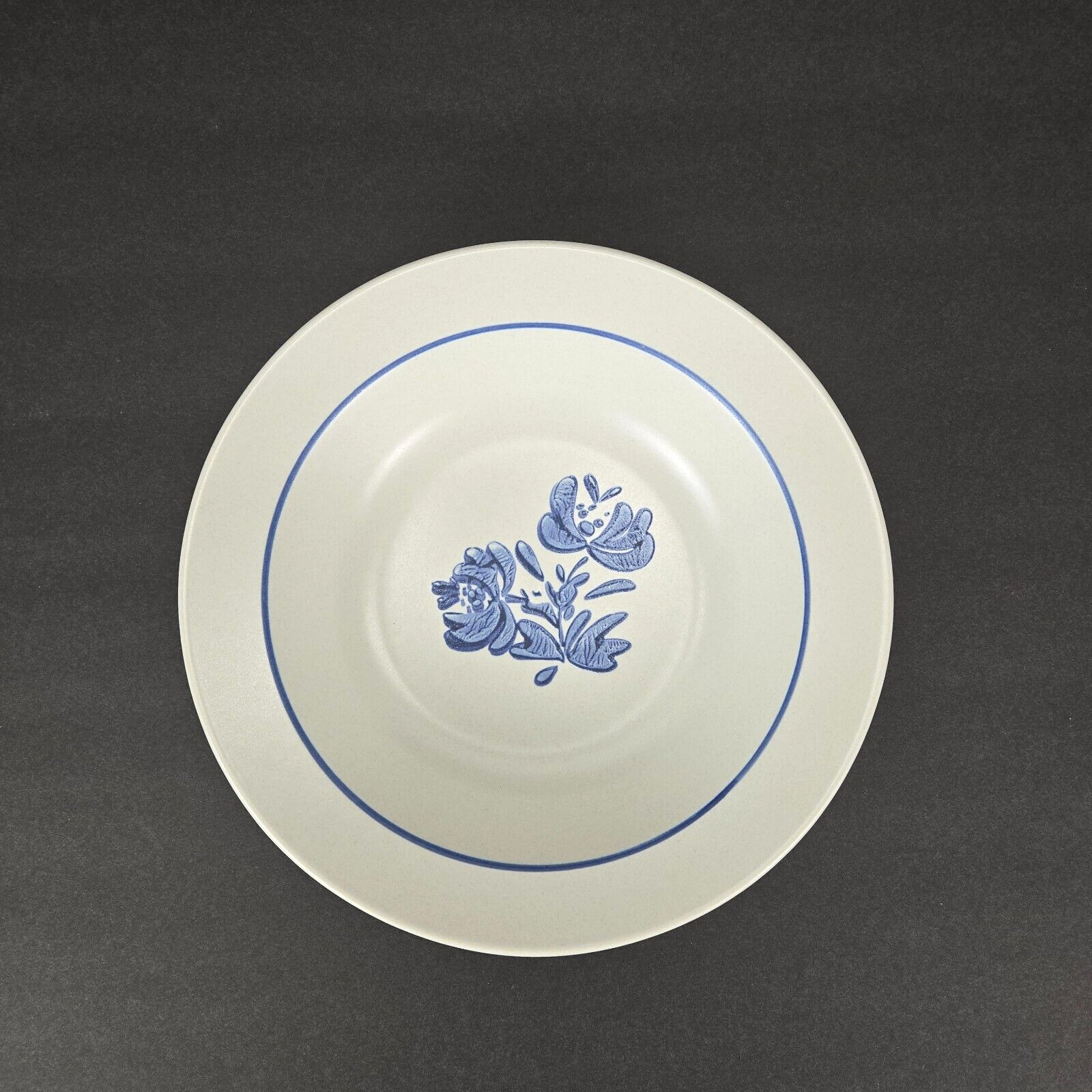 Vintage Pfaltzgraff Yorktowne Rimmed Soup Bowl 12 Blue White Floral Stoneware US