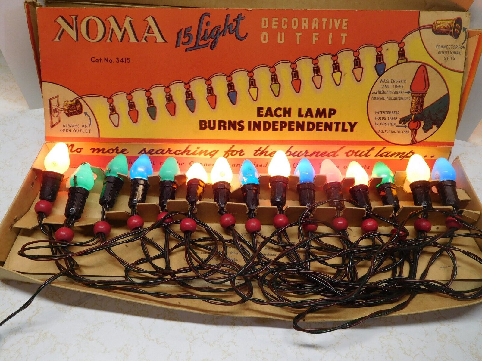 Vintage 15 Working Noma Christmas Lights RedWood Rings in Original Festive Box C