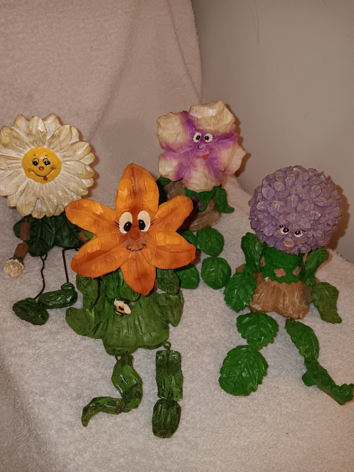 Lot Of 4 Vintage Anthropomorphic Shelf Sitters Flowers Only Resin Set Flowers