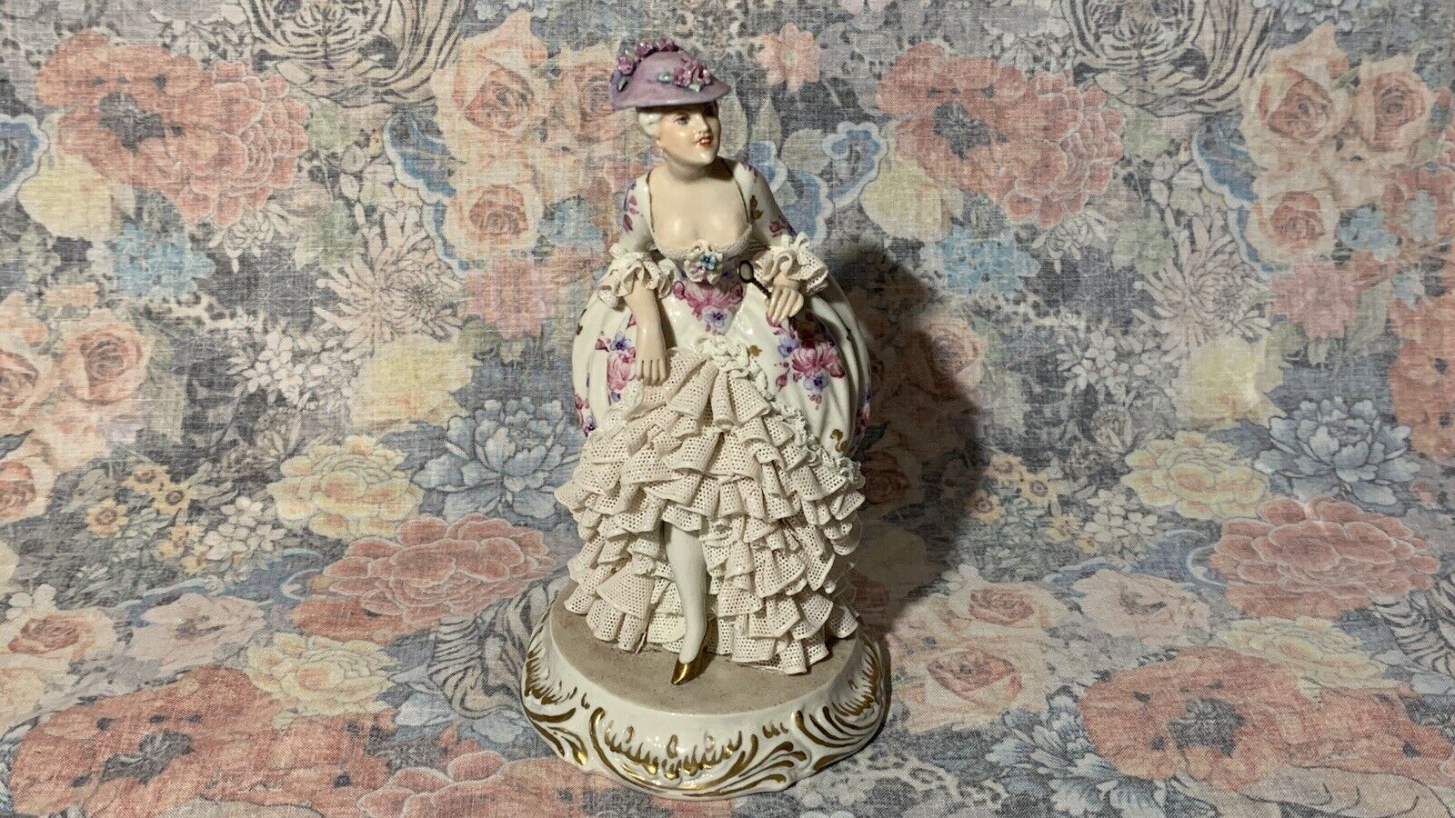 Antique Luigi Fabris Inquiring Lady 8” Porcelain Lace Figure Floral Capodimonte