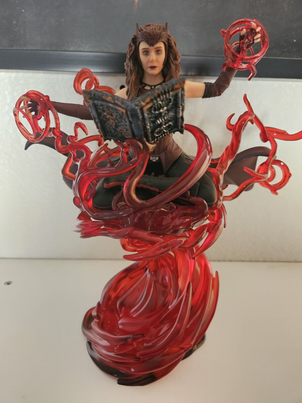 Iron Studios WandaVision Scarlet Witch  Figurine 