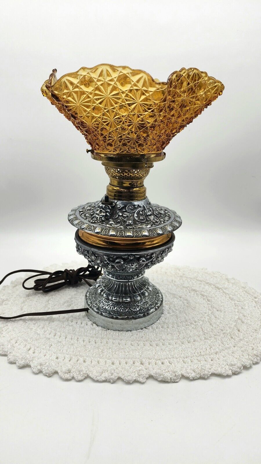 Antique S.P. Table Lamp Amber Glass Petticoat Shade Daisy And Button WORKING 