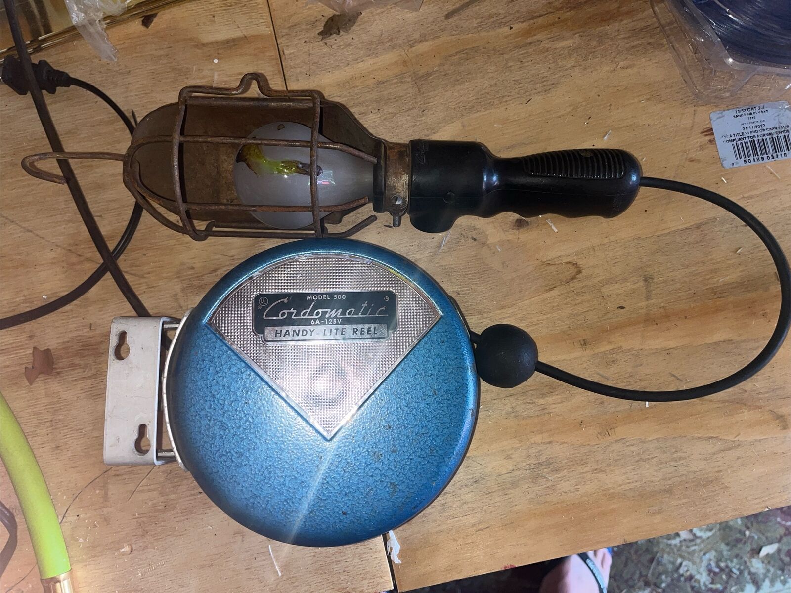 Vintage Cordomatic 500 worklight retractable cord