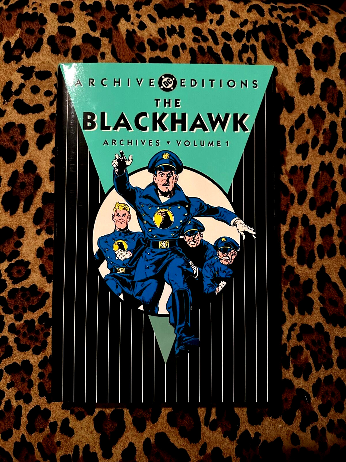 DC ARCHIVE EDITION THE BLACKHAWK VOL. 1 HC OOP FIRST PRINT 2001 Golden Age