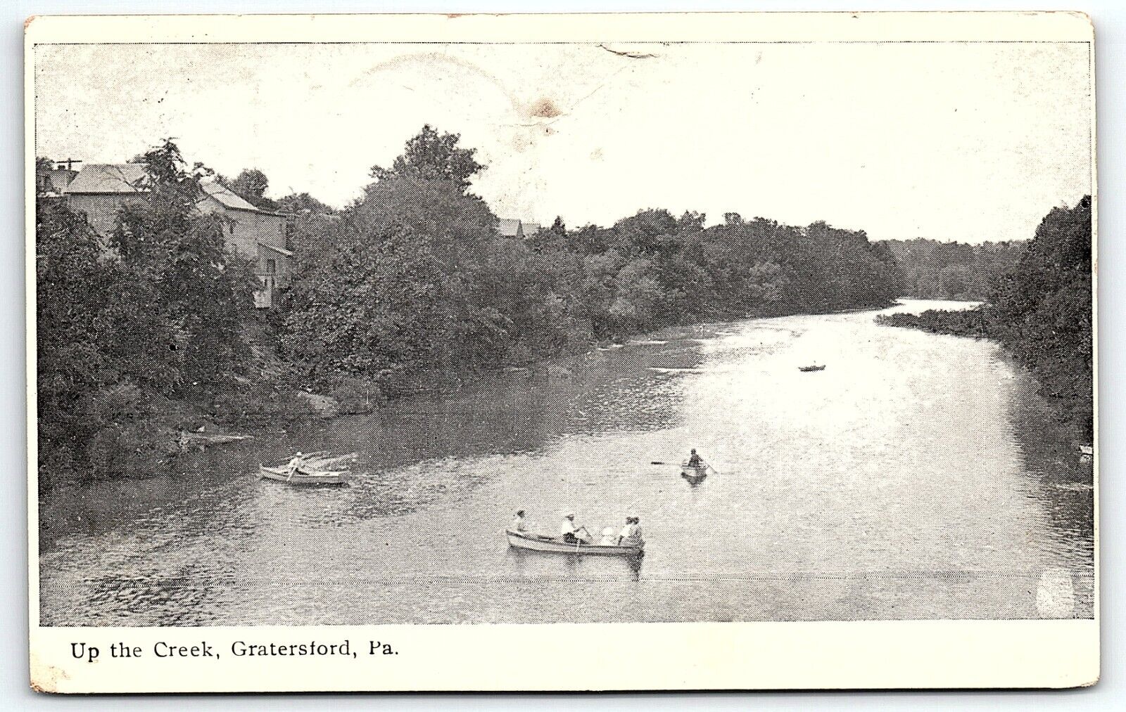1915 GRATERSFORD PA UP THE CREEK PEOPLE ENJOYING TIME IN CANOES POSTCARD P4101