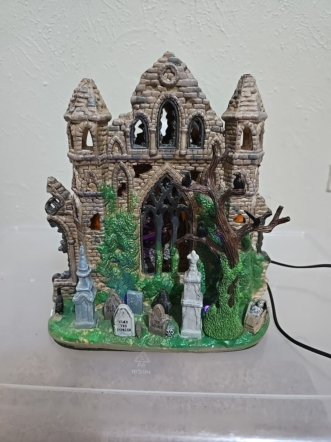 Lemax Spooky Town Gothic Ruins #65342 Halloween House Retired