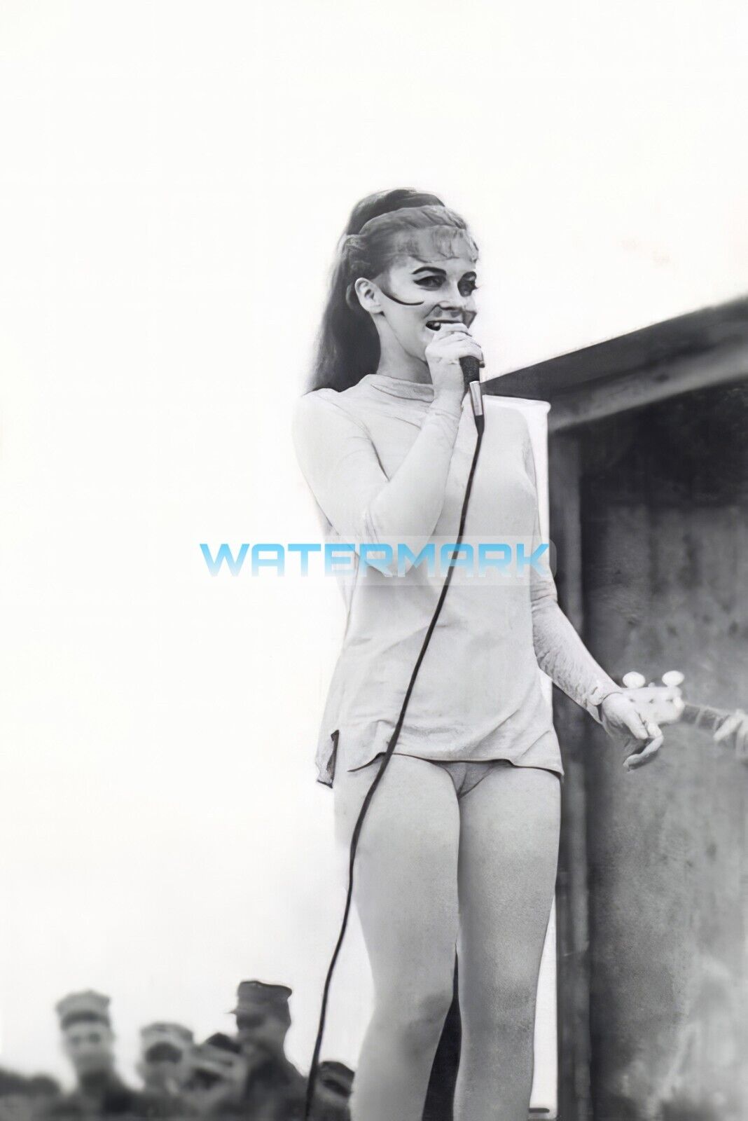 ANN MARGRET Vietnam USO Tour in 1966 ** ARCHIVAL Pro PREMIUM PHOTO (8.5\