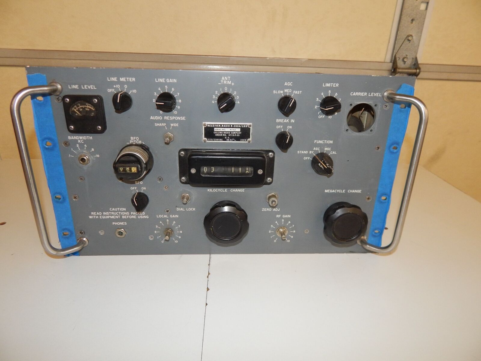 *TC* COLLINS  R-390A/URR R390A HF Communication Receiver  (WCR66)