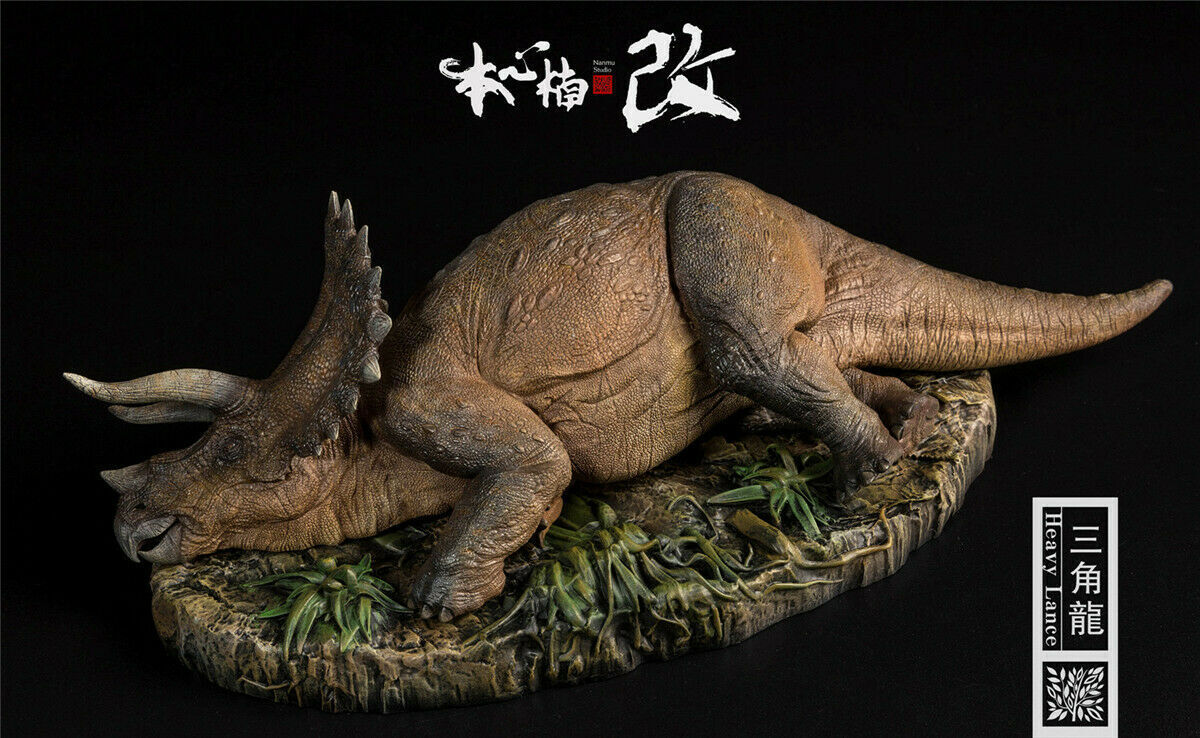 Nanmu 1/35 Sick Triceratops (Heavy Lance) Dinosaur Resin Statue Limited