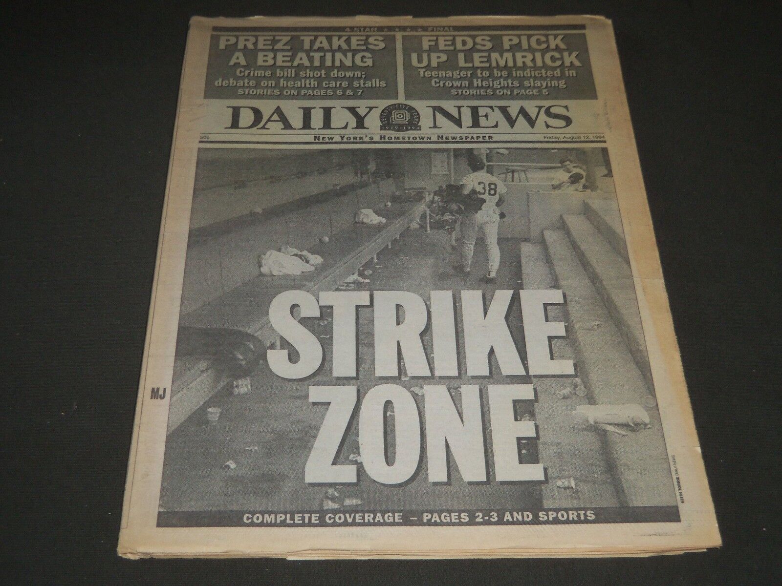 1994 AUGUST 12 NY DAILY NEWS NEWSPAPER - STRIKE ZONE BASEBALL OUT - NP 2567