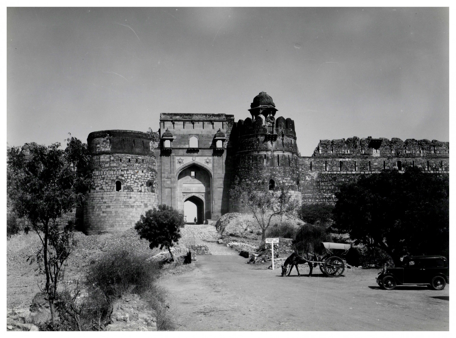 India, Delhi, Purana Quila Fortress, Vintage Print, circa 1930 Vintage Print. T