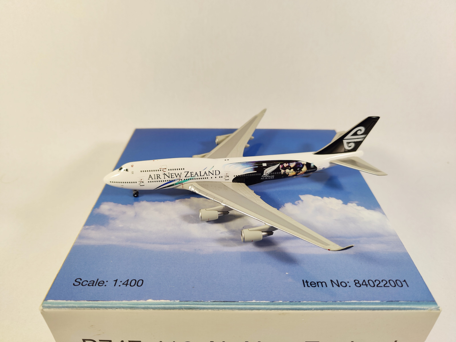 AIR NEW ZEALAND All Blacks Boeing 747-400 Aircraft Model 1:400 Scale Tucano Line
