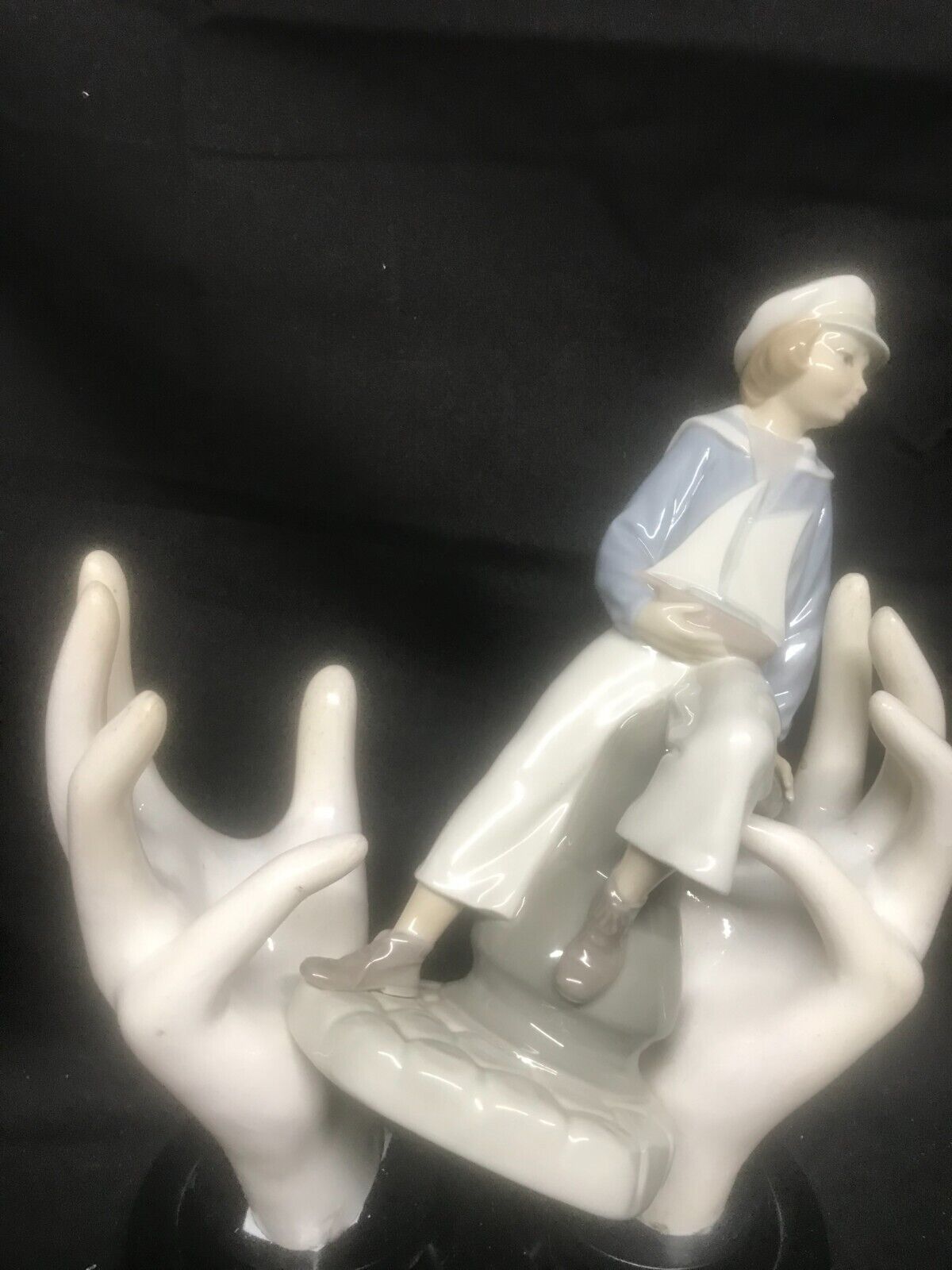 VINTAGE Lladro Porcelain Figurine Sailor Boy with Yacht #4810, Spain 