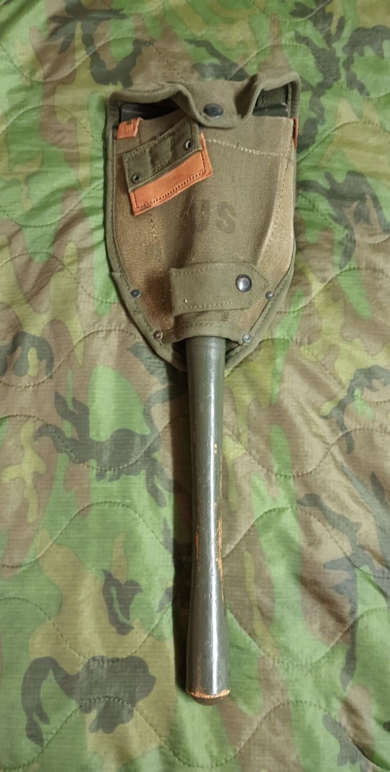 USGI Army Military  M1956 1965 AMES Shovel/Pick with Cover Vietnam War Era