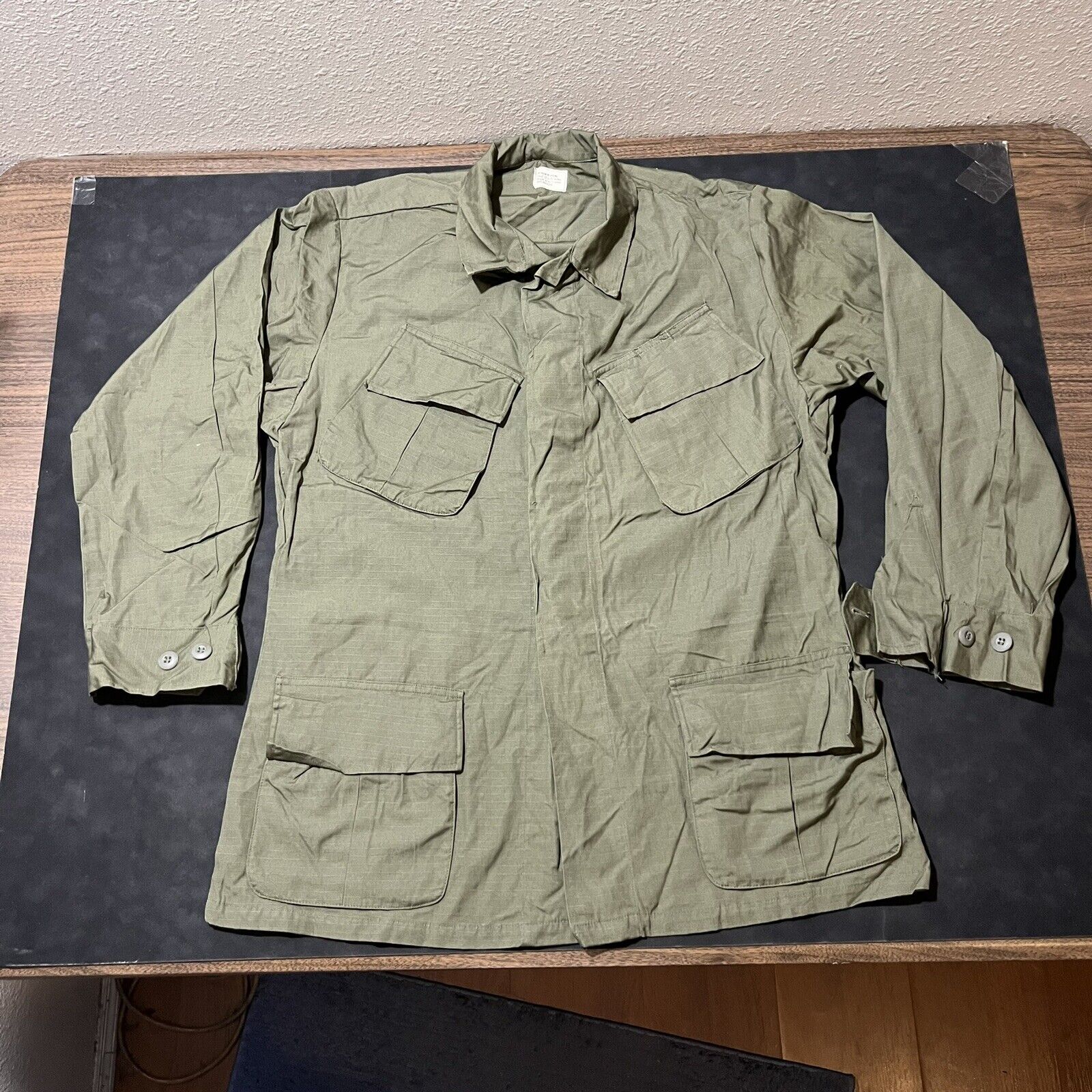 Vintage 60s Army Slant Pocket Jungle Jacket Sateen Poplin Shirt OG-107 Rip Stop