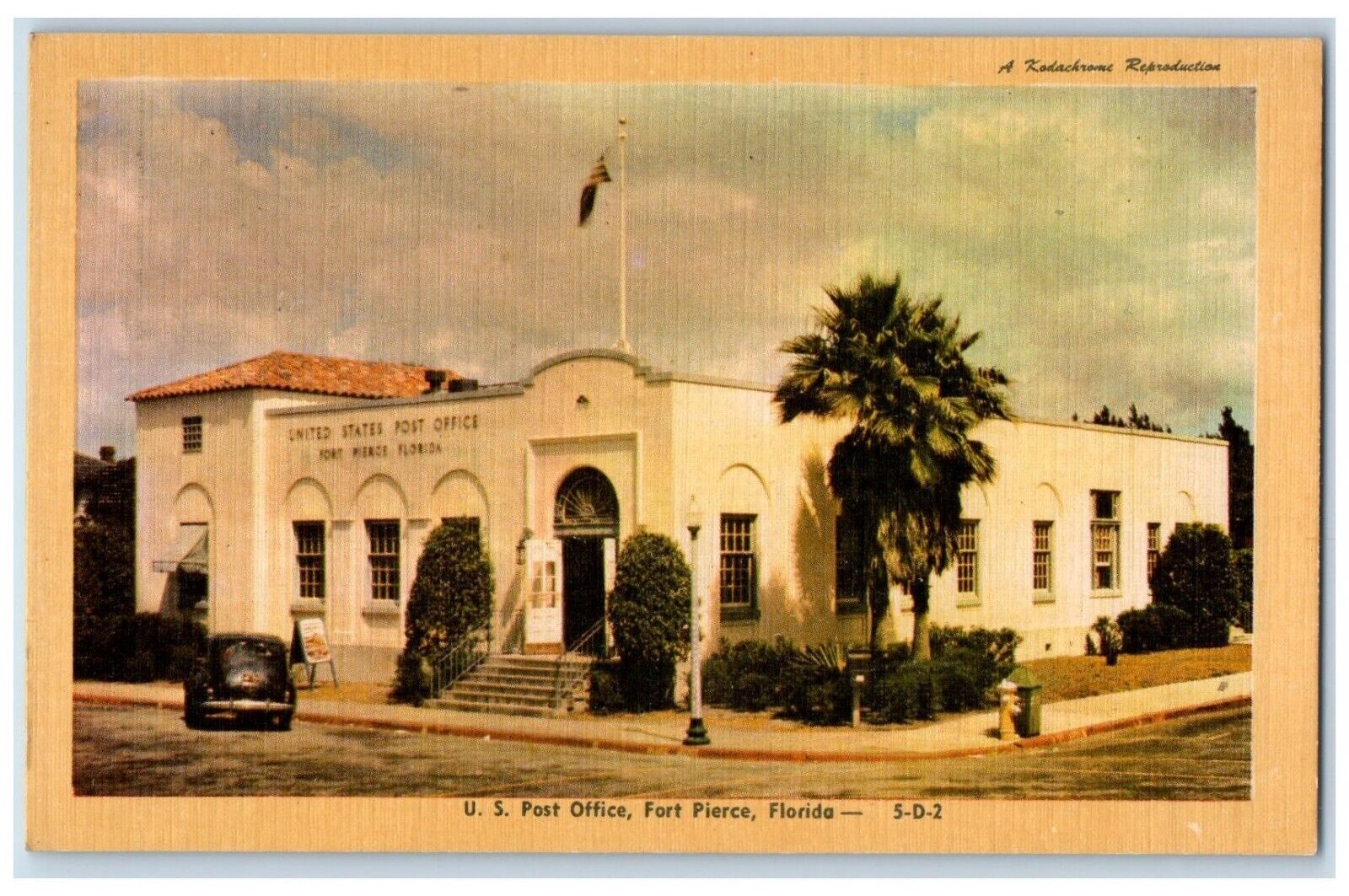 c1950\'s U.S Post Office Car Roadside Palm Trees Fort Pierce Florida FL Postcard