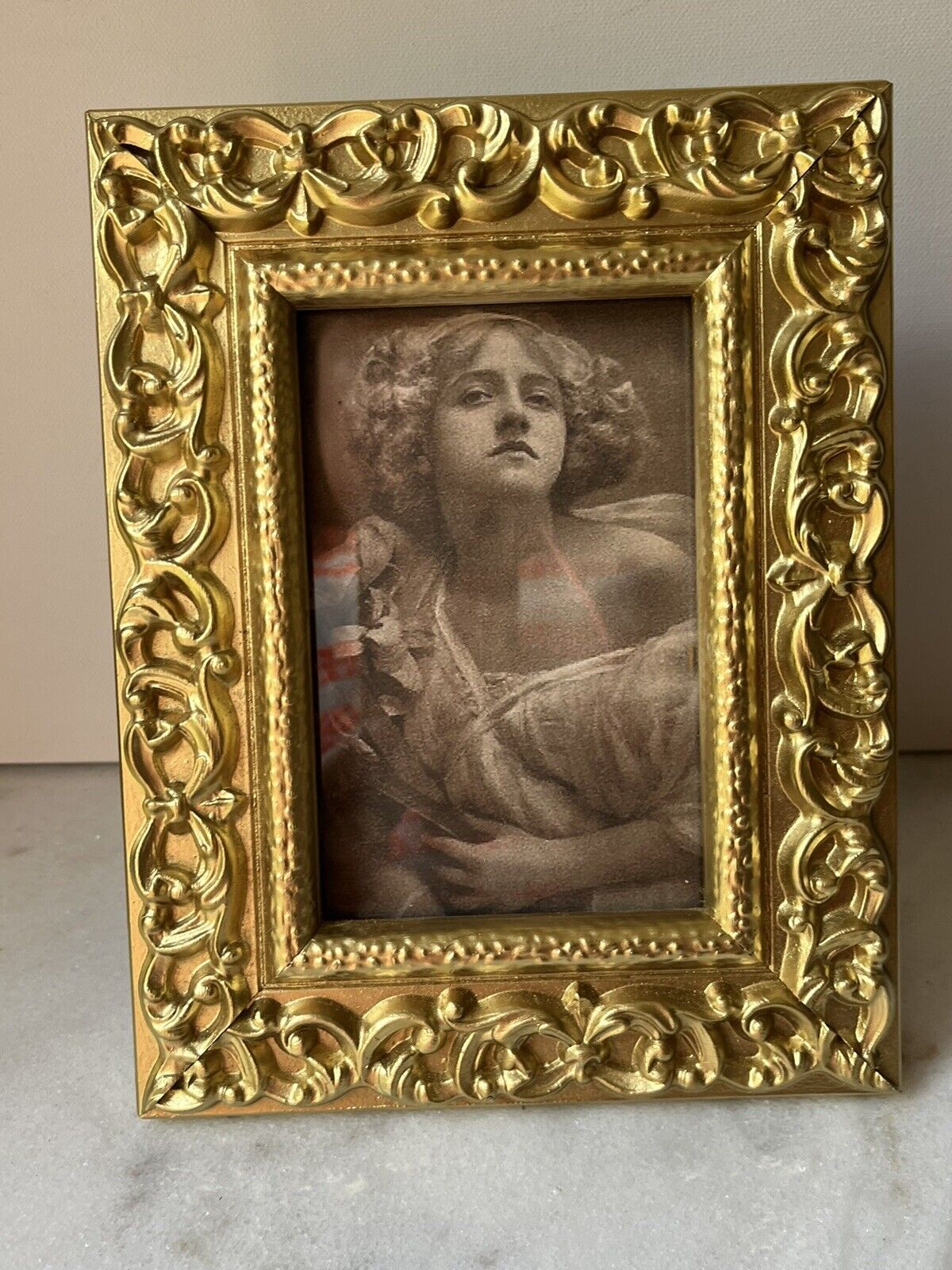 Vintage Gilded Gold Picture Frame  ornate 7.5”x9.5”