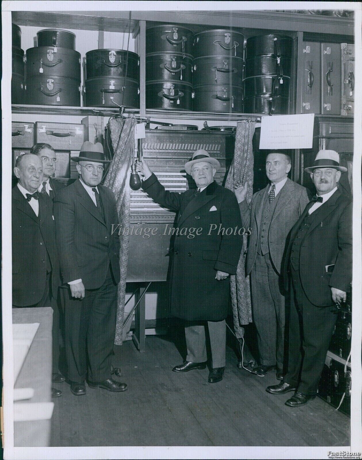 1932 Senator Robert F Wagner Cast Vote For His Re-Election Ny Politics 7X9 Photo