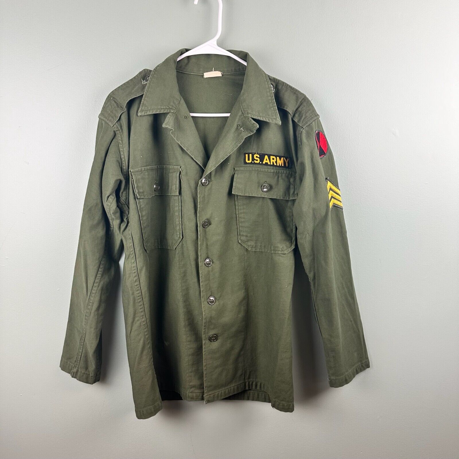 Vintage Vietnam  Allen Overall Co US Military M-65 Sateen OG 107 Field Jacket Md