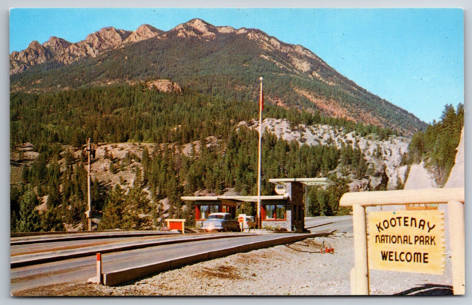 Kootenay National Park Radium Hot Springs Entrance BC Canada Old Car  Postcard