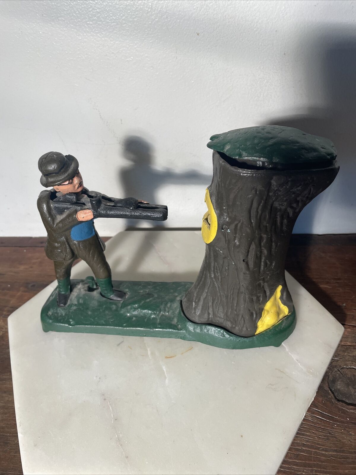 Antique 1950s Reproduction~Cast Iron Coin Bank Hunter With Bear In Tree~WORKING
