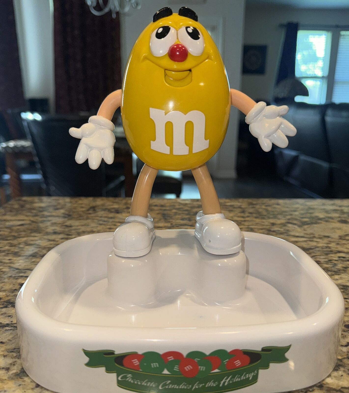 VTG 1999 Yellow Peanut M&M's Character Talking Animated Christmas Candy Dish