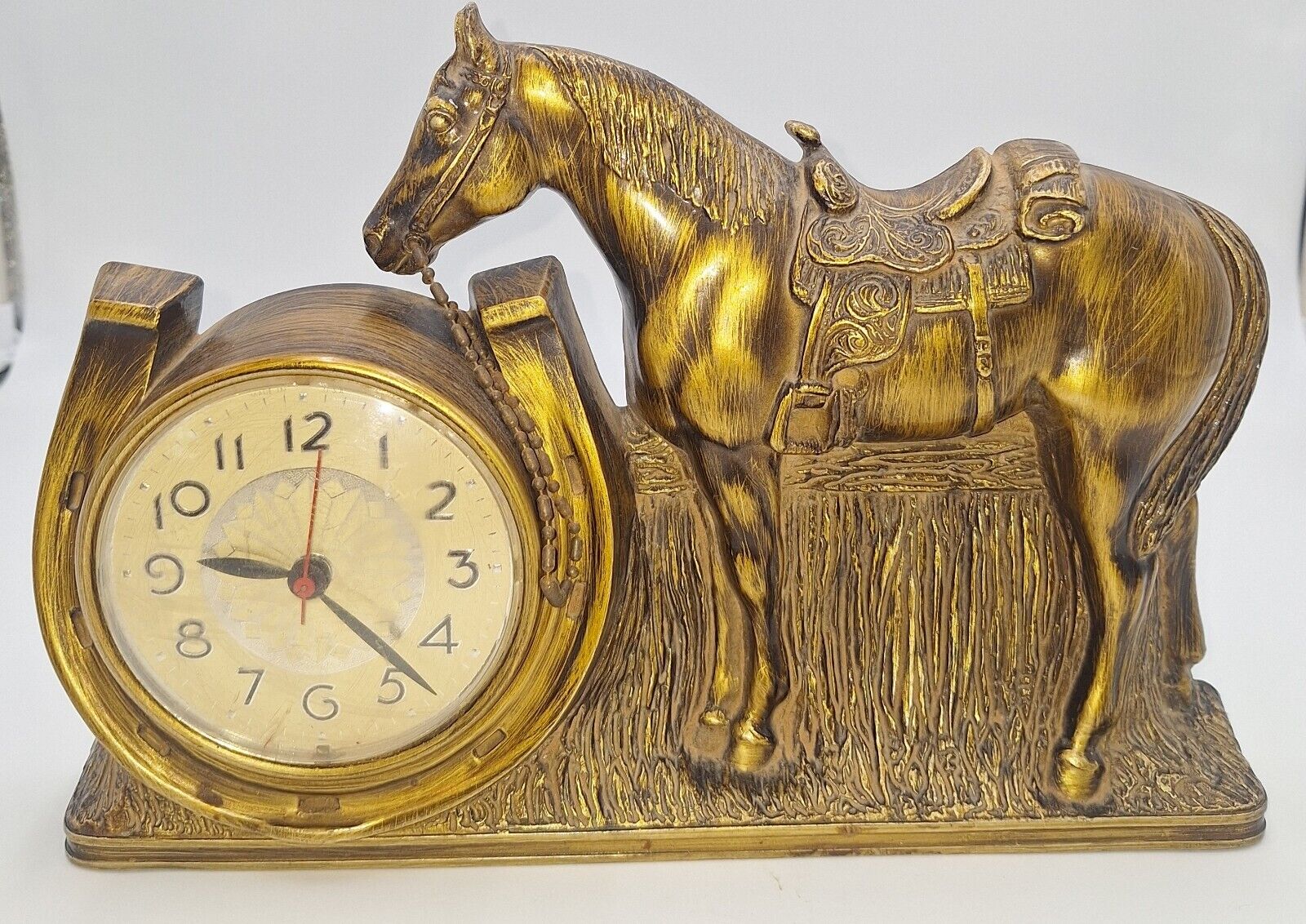 Vintage 1960s Mastercrafters #902 Electric Horse Mantel Clock Gold Plastic Case
