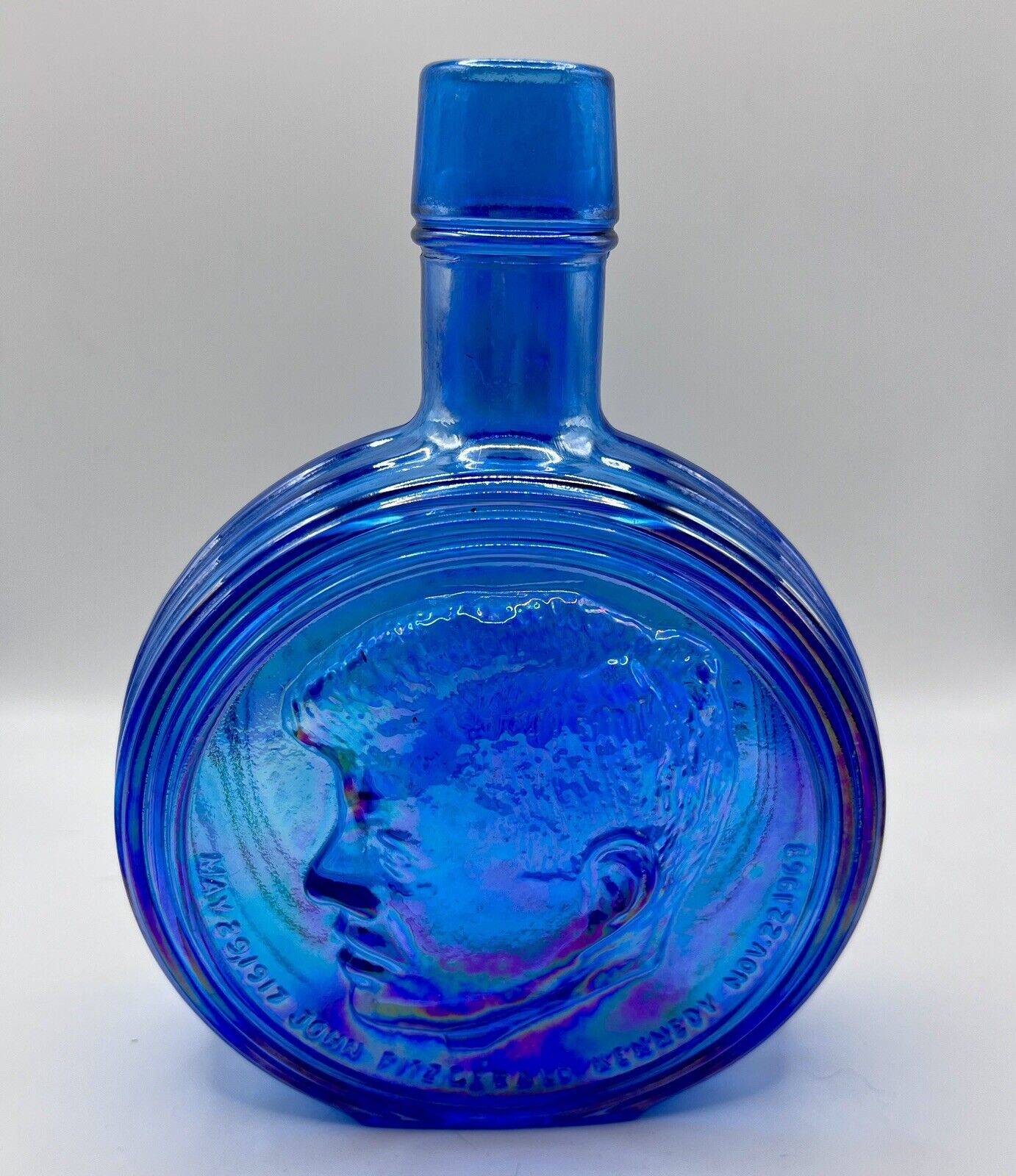 VTG CARNIVAL GLASS BLUE DECANTER COMMEMORATIVE JFK President Kennedy Collectible