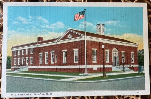 U.S. Post Office Beaufort, North Carolina NC  U.S. Flag Postcard 1942