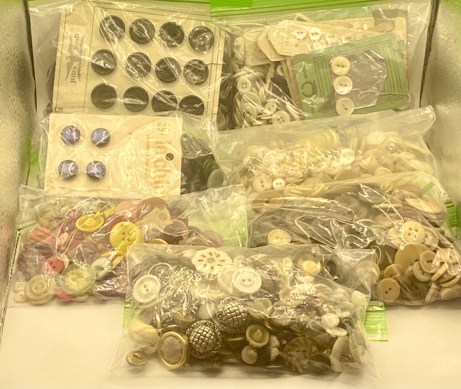 Antique HUGE Lot of Buttons - Sorted By Color/Style Over 1000+ 4 Lbs
