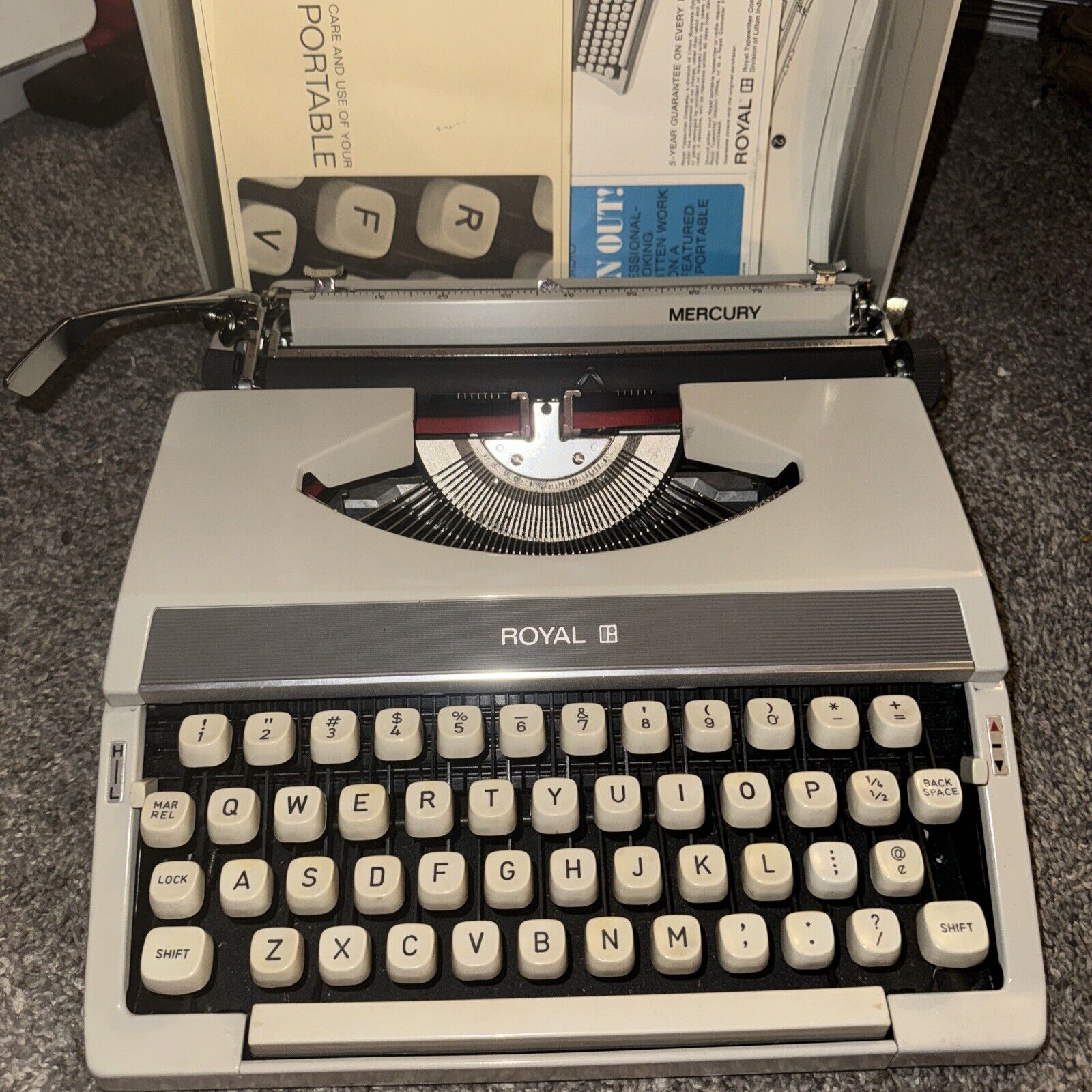 Vintage 1970s Royal Mercury Typewriter Portable w/ Cover Case Tan